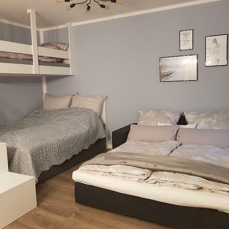 Petit Bagage 2019 Neueroeffnung Appartement Sankt Augustin Buitenkant foto