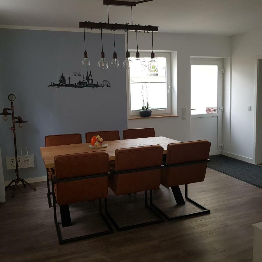 Petit Bagage 2019 Neueroeffnung Appartement Sankt Augustin Buitenkant foto